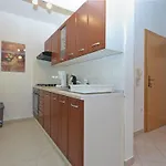 1282 아파트 *