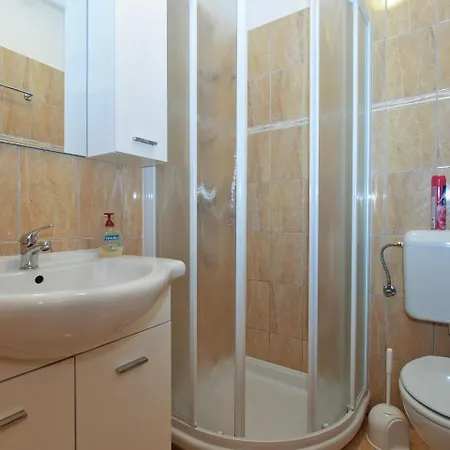 Apartment 1282