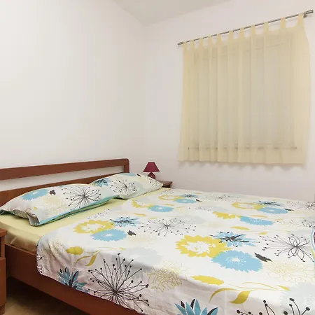 Apartament 1282 *