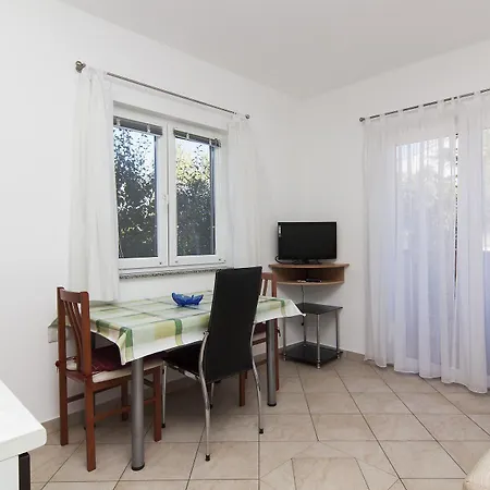 1282 Apartament *