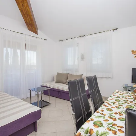 1282 Apartament *