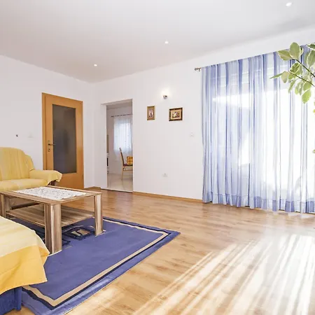 1282 Apartament Fažana