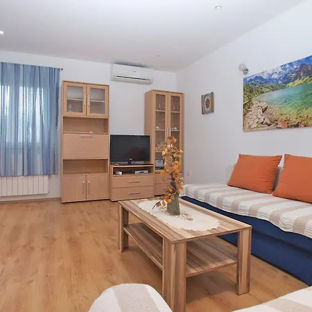 1282 Apartament *