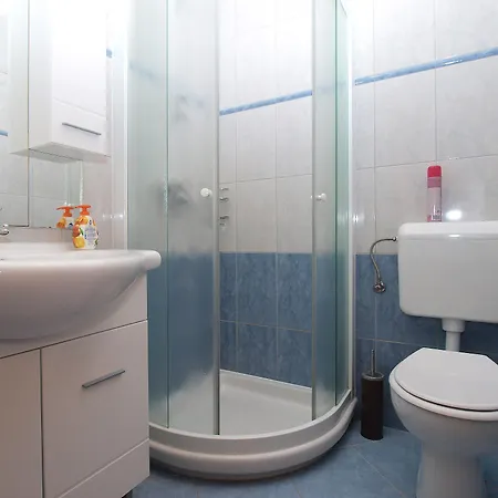 Apartment 1282